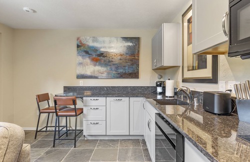 Lake Hughes Apartment | Lake Hughes Apartment Unit A