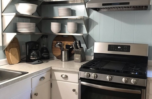 Rogers City Cottage | Lake Huron Hideaway - Unwind, Relax, and Connect