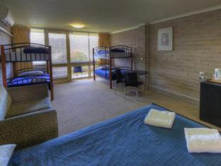 Jindabyne Hotel | Lake Jindabyne Hotel