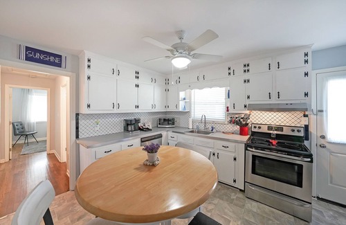 Acworth Apartment | Lake Life C - Apartment in Downtown Lake Acworth