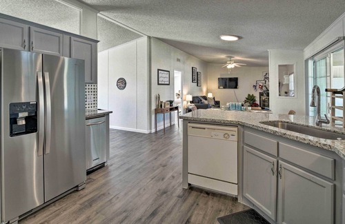 Onalaska House | Lake Livingston House w/ Hot Tub, Dock & Views!