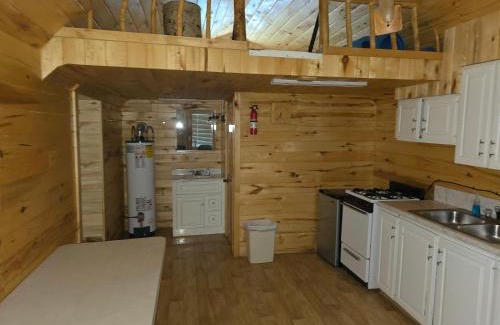 Monticello House | Lake log Cabin getaway