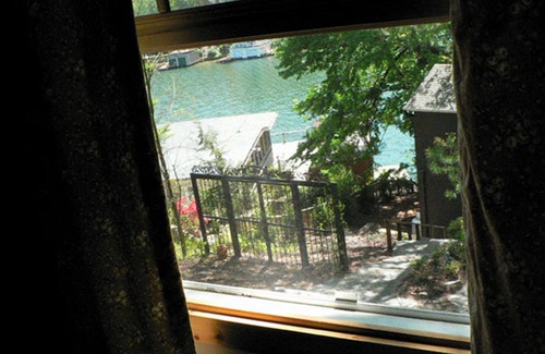 Lake Lure Cottage | Lake Lure Rental: Romantic Lake Getaway