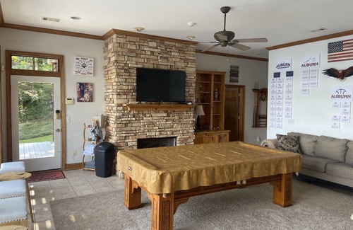 Dadeville House | Lake Martin Luxury in the harbor