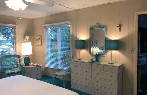 Detroit Lakes Cottage | Lake Melissa Darling Cottage - Sleeps 12 - Lots of extras - Wifi