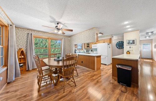Markville House | Lake Minerva w/Dock bring boat on Trails