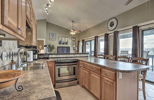 Osage Beach Condo | Lake of the Ozarks Views: Osage Beach Condo!