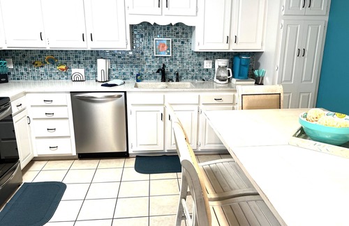 Osage Beach Condo | Lake + Pool Views 2BR Cozy Getaway in Osage Beach Steps to Fun & Sun & Sand