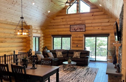 Spring Brook House | Lake Shore Lodge @ Spring Brook Resort