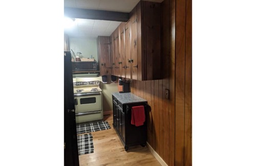 Brant Lake House | Lake side Chalet Brant Lake w/outdoor Hot Tubn