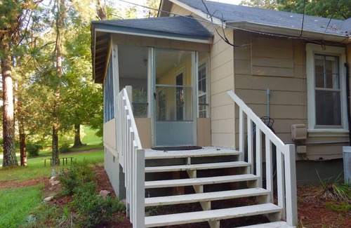 Guild House | LAKE SIDE COTTAGE · NO SUNDAY CHECK INS Lakeside Cottage