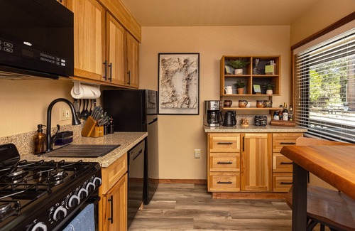Tahoe Vista Condo | Lake Tahoe Beach Getaway- steps from the Lake! Cozy studio at Franciscan Lodge.