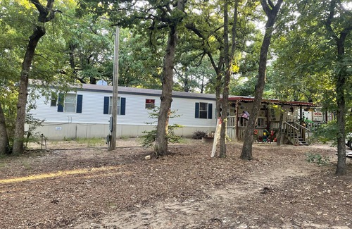 Kingston House | Lake Texaoma 3-bedroom house two bath only a mile from the beach or boat ramps.