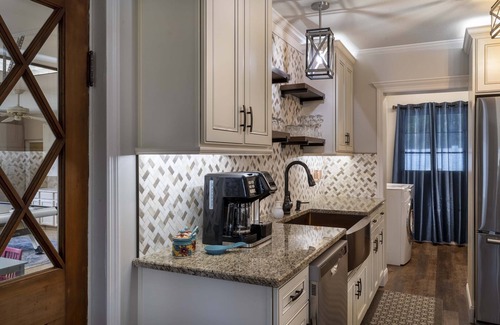 Mount Dora House | Lake Vibes Only ~ Lake House with RV or Boat Parking!