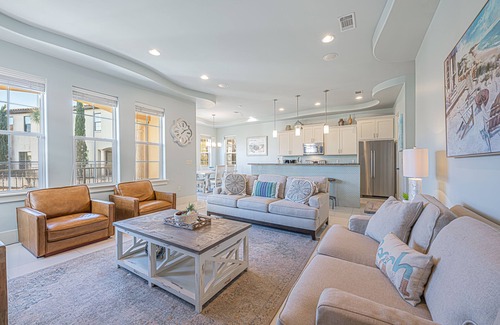 Villa Lago House | Lake View ~ 2 Golf Carts ~ On Golf Course