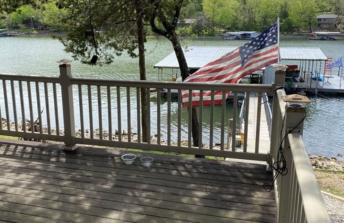 Roach Cabin | Lake View Cabin - Cozy Cabin Lake of the Ozarks