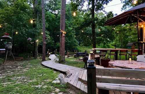Montgomery Cabin | Lake view cabin&creek-Sam Houston national forest