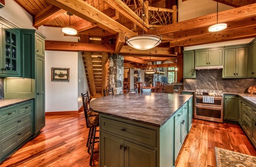 Lake Placid Ski Chalet | Lake View Chalet, enjoy a Luxury Adirondack Retreat with a walk to town location