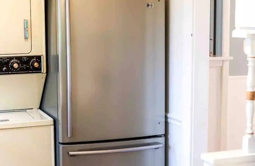 Delavan Lake Cottage | Lake view cottage on Delavan