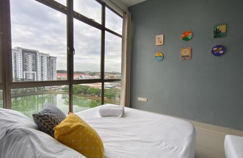 Taman Mount Austin Apartment | -Lake View- Mount Austin IKEA Toppen 10 mins - B187