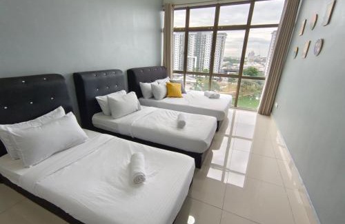 Taman Mount Austin Apartment | -Lake View- Mount Austin IKEA Toppen 10 mins - B187
