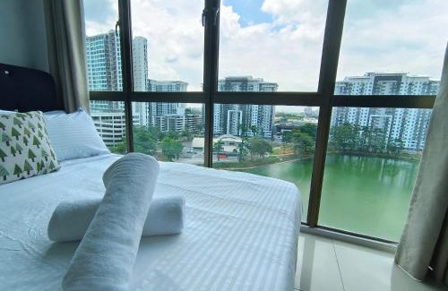 Taman Mount Austin Apartment | -Lake View- Mount Austin IKEA Toppen 10 mins - B187