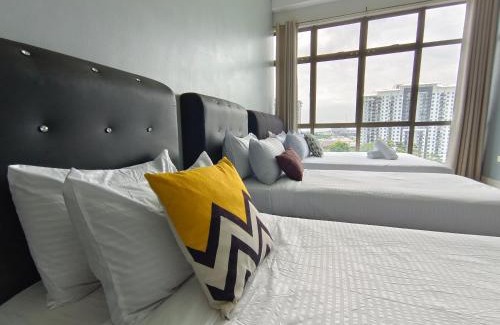 Taman Mount Austin Apartment | -Lake View- Mount Austin IKEA Toppen 10 mins - B187