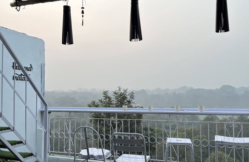 Hauz Khas Village Apartment | Lake View Studio Retreat