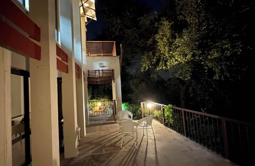 Bissar Akbarpur Villa | Lake View Villa in Golf Course Resort - A Home away from Home
