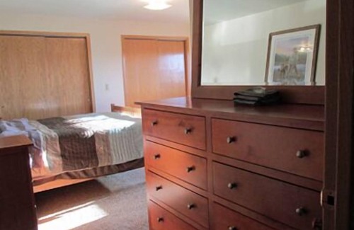 Kodiak Apartment | Lake Views With Genuine Rugged Alaska Ambiance!