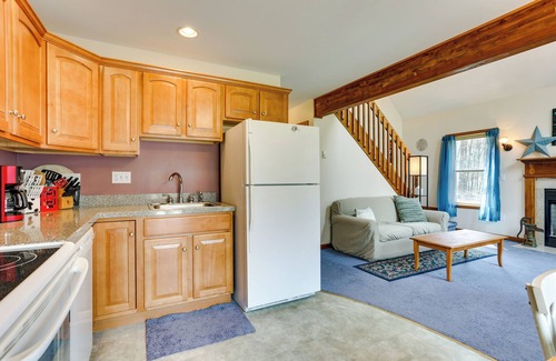 Greentown House | Lake Wallenpaupack Summer Getaway w/Pool Access!