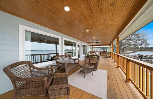 Onalaska House | Lakefront 1 - Lakefront Life