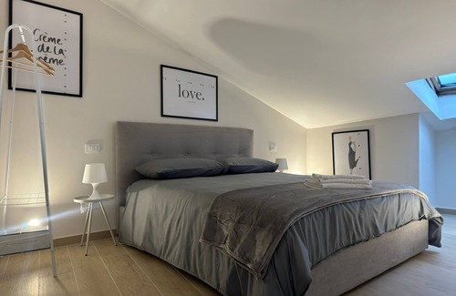 Lake Bracciano Apartment | Lakefront attic fabulous, romantic