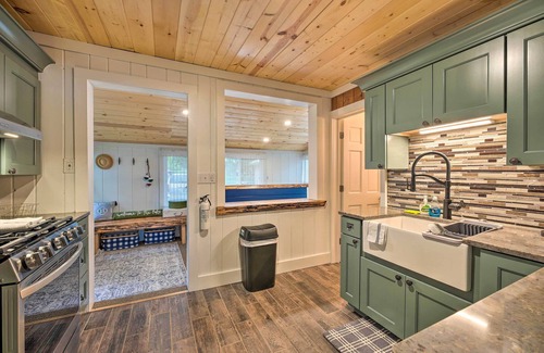 Battle Creek House | Lakefront Battle Creek Home w/Fishing Dock!