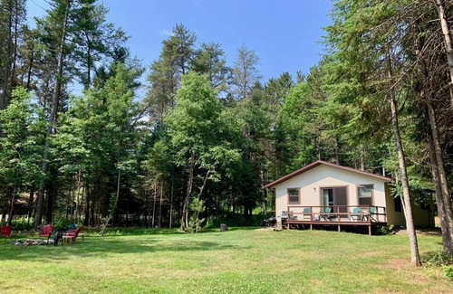 Presque Isle Cottage | Lakefront Cabin #7 The Northern Pike House