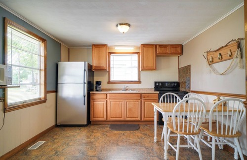 Dandridge Cabin | Lakefront Cabin in Dandridge w/Fire Pit & Grill!