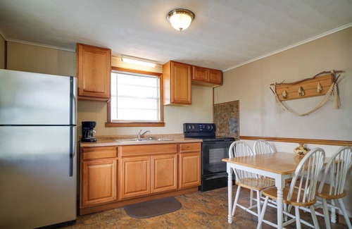 Dandridge Cabin | Lakefront Cabin in Dandridge w/Fire Pit & Grill!
