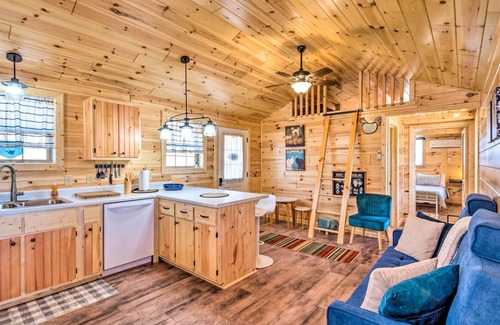 Cub Run Cabin | Lakefront Cabin: Private Dock, Trails, Cave, Etc!