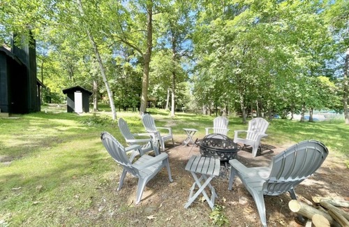 Longville Cabin | Lakefront Cabin with tons of trails!