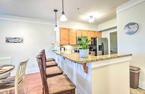 Talladega Condo | Lakefront Condo w/Community Pool & Boat Dock