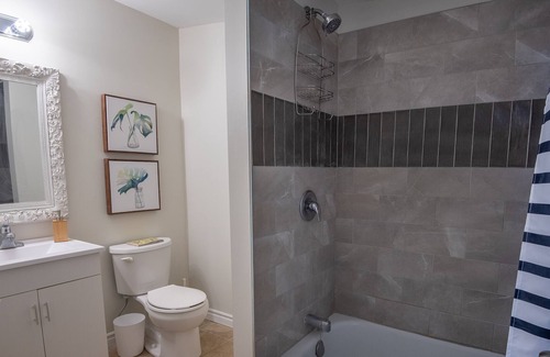 Dunsford Cottage | Lakefront Cottage With Hot Tub!!