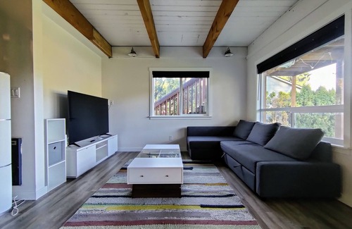 Bonney Lake Cottage | Lakefront Cottage Near Crystal Mountain & Rainier