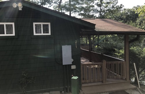 Lake Lure Cottage | Lakefront - Cozy Cottage Directly On Beautiful Lake Lure!