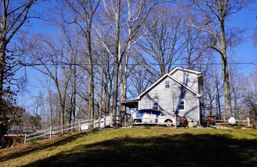Cartersburg House | Lakefront *cozy & peaceful *dock & swings