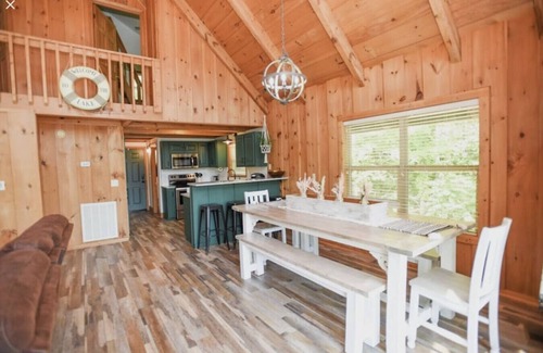 Flat Hollow Marina House | Lakefront dock, Hot Tub, Firepit