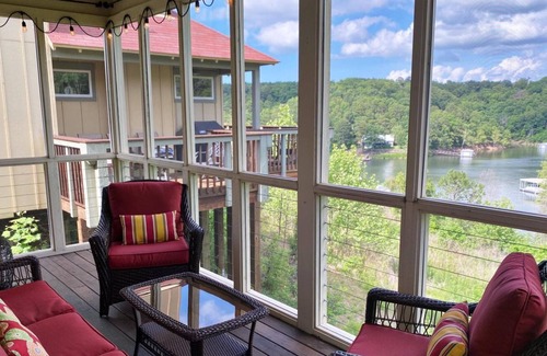 Eucha Cottage | Lakefront Dripping Springs Cottage - Fully Stocked