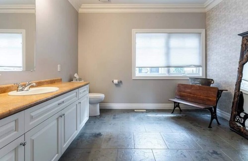 Alcona Villa | Lakefront Family Villa, Billiards, Chef’s Kitchen and Pet-friendly