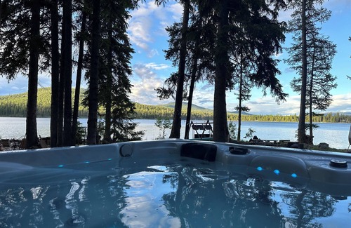 Marion House | Lakefront Fun Vacation on the best lake in NW Montana with your own Dock & Beach