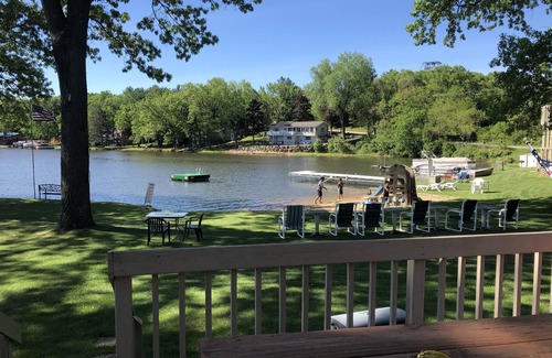 Lake Delton Cottage | Lakefront Getaway! Standalone Condo in the Heart of Wisconsin Dells! VLD000377