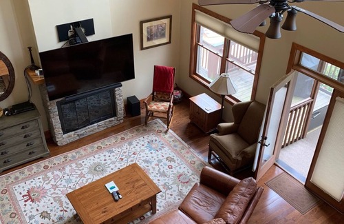 Clarkesville House | Lakefront getaway on Lake Burton